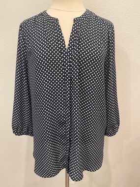 NYDJ Black and White Geometric Split-Neck Tunic Large